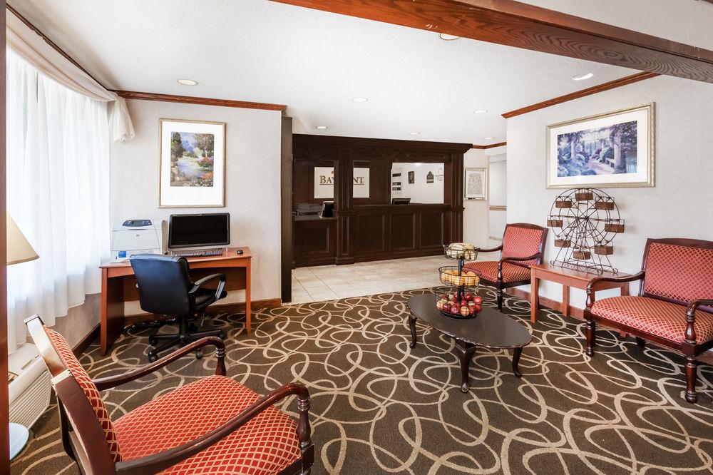 Baymont By Wyndham Grand Rapids Airport Hotell Cascade Eksteriør bilde